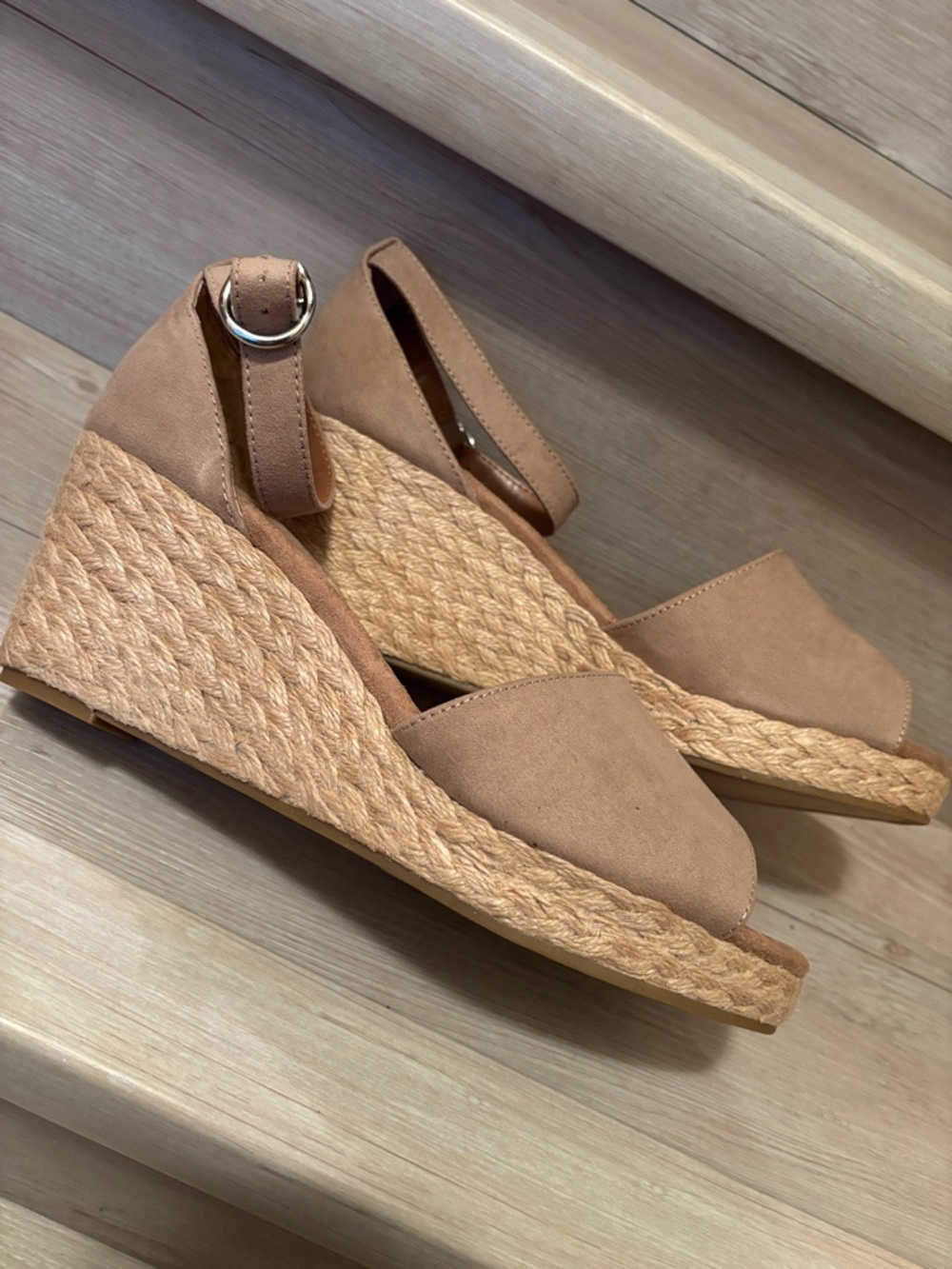 🤎Style & Co. Seleeney size 91/2 Wide Women's Tan Suede Espadrille Wedge Sandals🤎 - Picture 4 of 8
